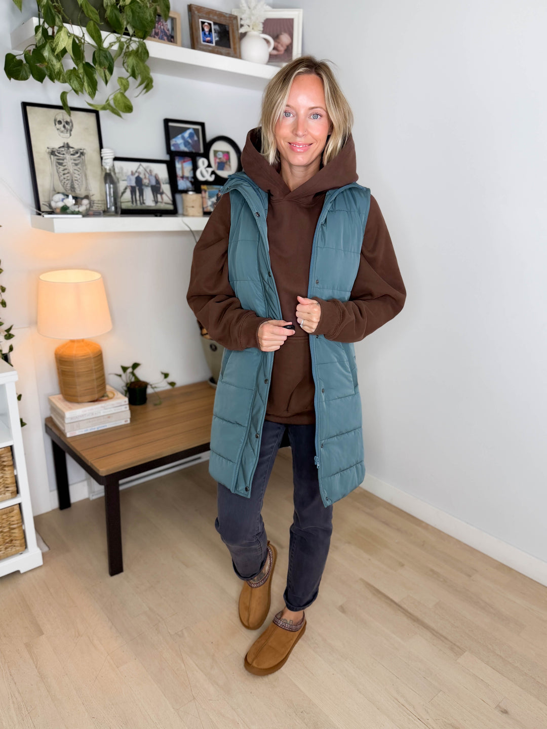 MICHELLE MAE Harlow Cling-Free Longline Vest- TEAL