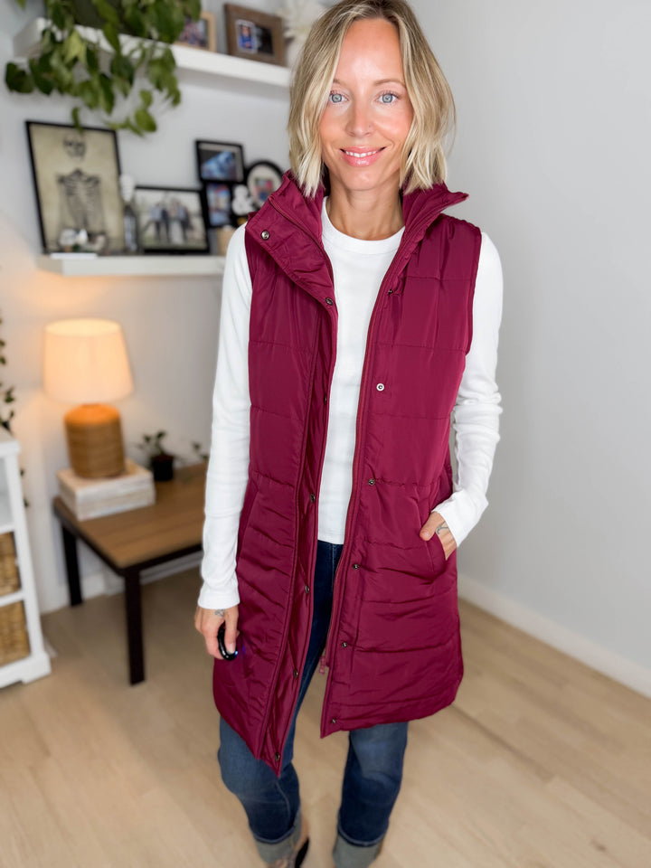 MICHELLE MAE Harlow Cling-Free Longline Vest- BURGUNDY