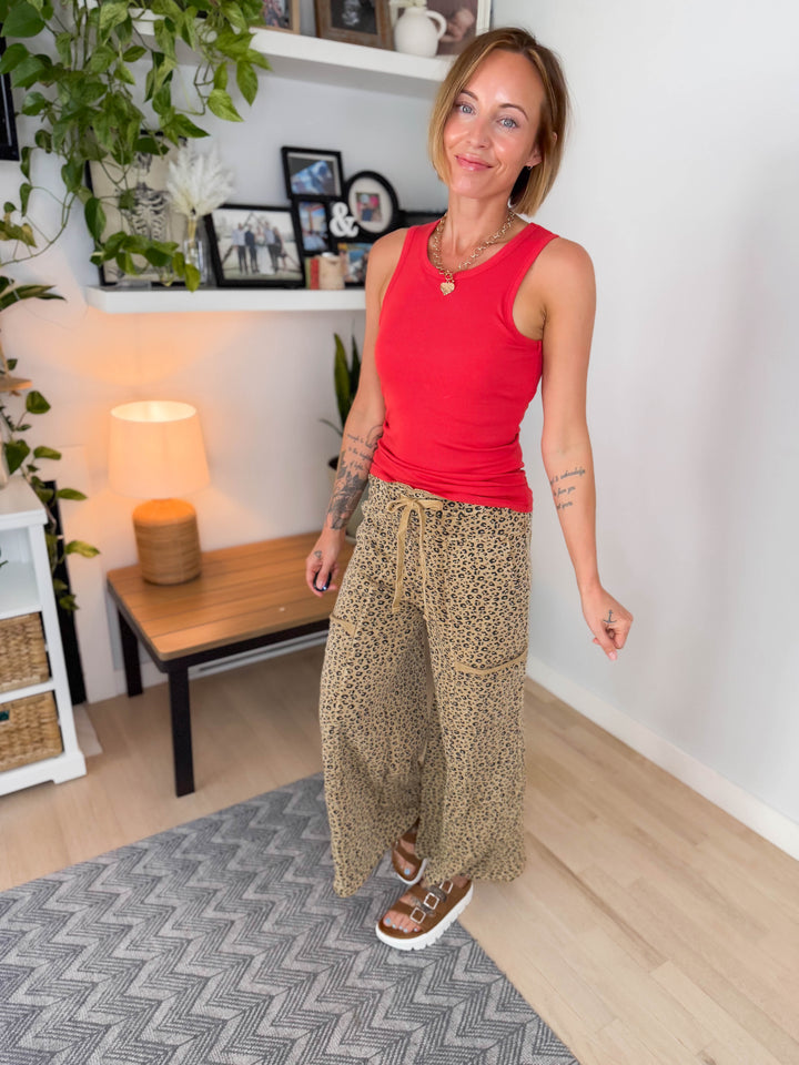 Mono B Kim Micro-Ribbed Built In Bra Tank Top- BLUSHED BRICK