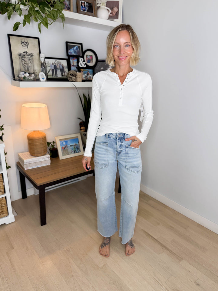 Vervet Landry High Rise Barrel Jeans- LIGHT WASH