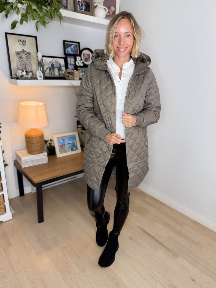 VERO MODA Haylee Hooded Quilted Jacket- DARK TAUPE