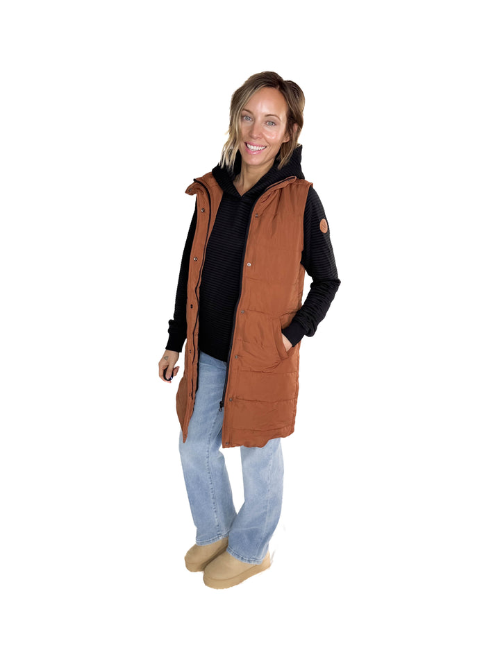 MICHELLE MAE Harlow Cling-Free Longline Vest- CINNAMON