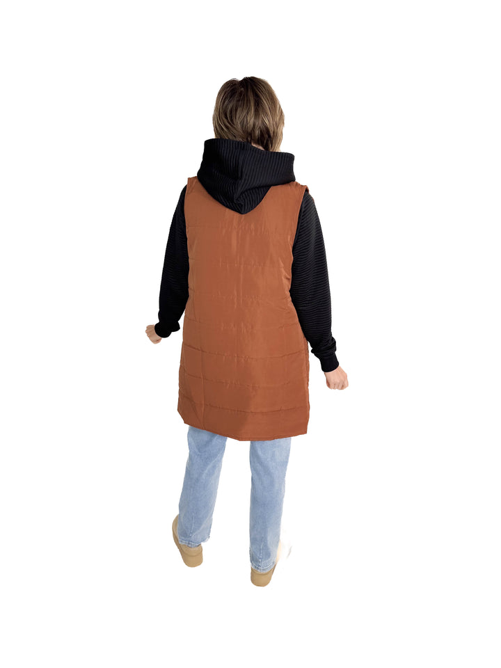 MICHELLE MAE Harlow Cling-Free Longline Vest- CINNAMON