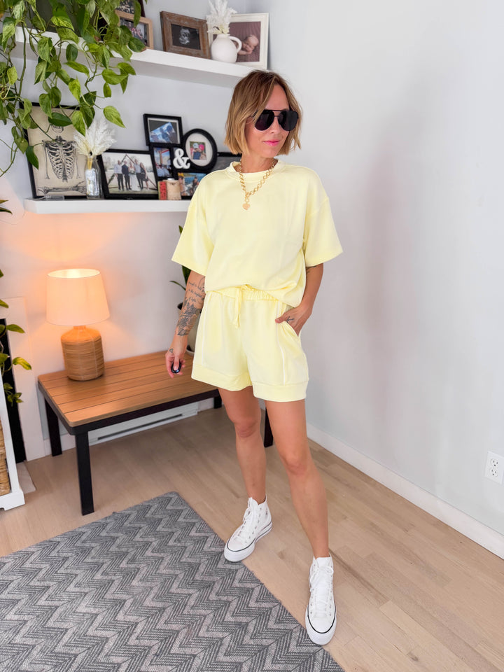 Maevis Scuba Piping Short Set- LEMON/CREAM