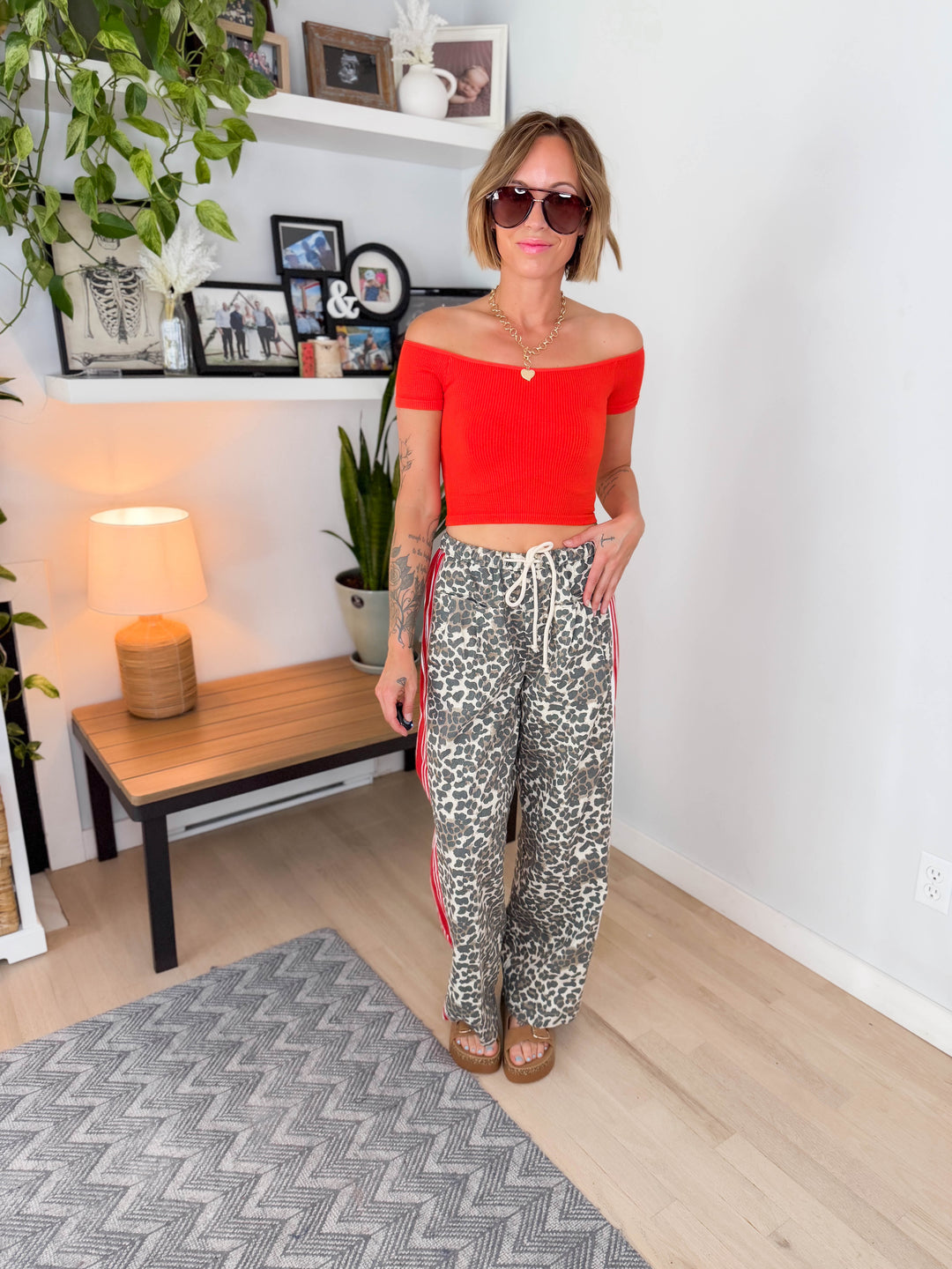 Haisley Off Should Seamless Crop- SCARLETT