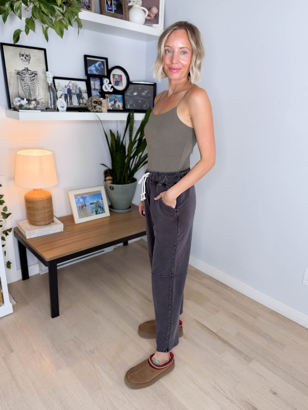 Mono B Sierra Mineral Wash Stretch Cotton Barrel Pant- COFFEE BEAN