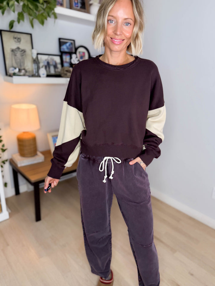 Mono B Tundra Vintage Crop Colour Block Sweatshirt- COFFEE BEAN/BONE