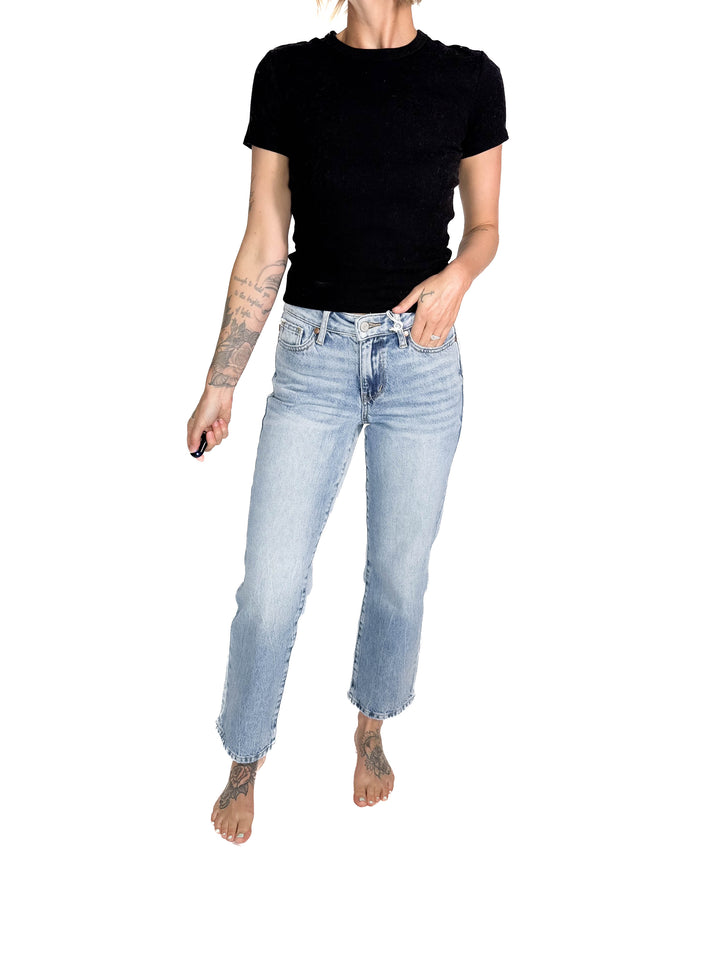JUDY BLUE True Mid Rise Rigid Magic Straight Leg Jean- MEDIUM WASH