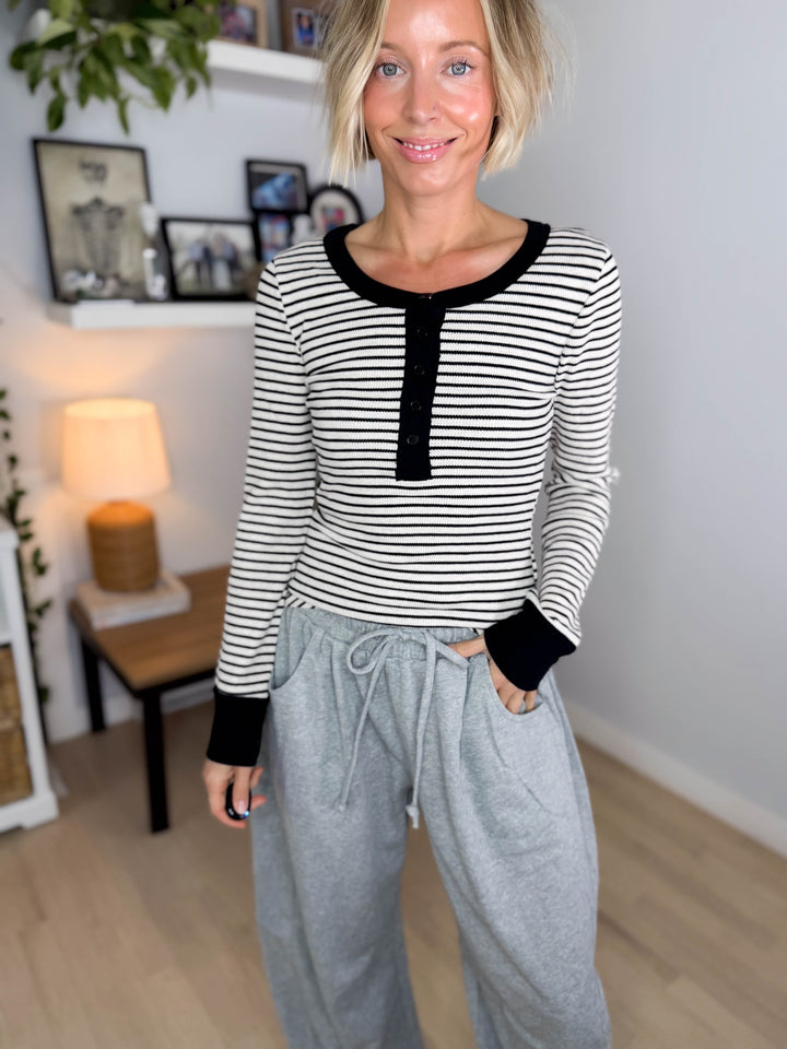 Aurora Waffle Henley Long Sleeve- BLACK/OATMEAL