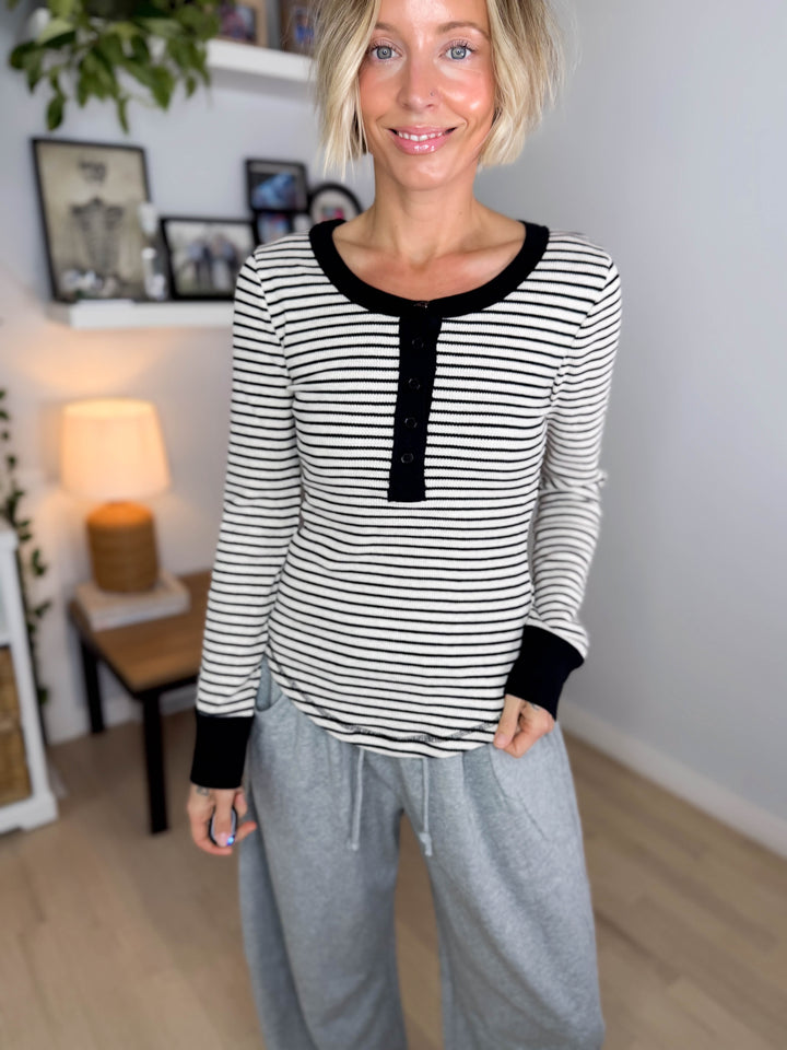 Aurora Waffle Henley Long Sleeve- BLACK/OATMEAL