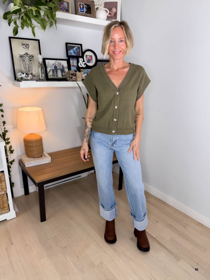 Thyme Short Sleeve Sweater- MARTINI OLIVE