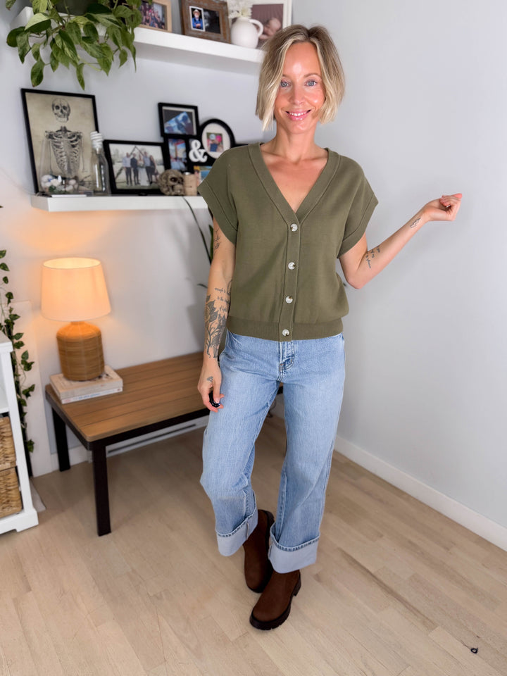 Thyme Short Sleeve Sweater- MARTINI OLIVE