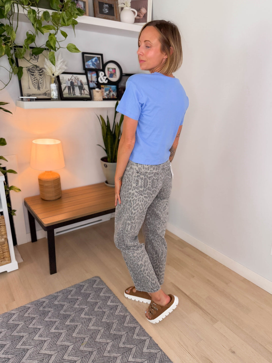 Nova Crew Neck Cropped T-Shirt- CORNFLOWER