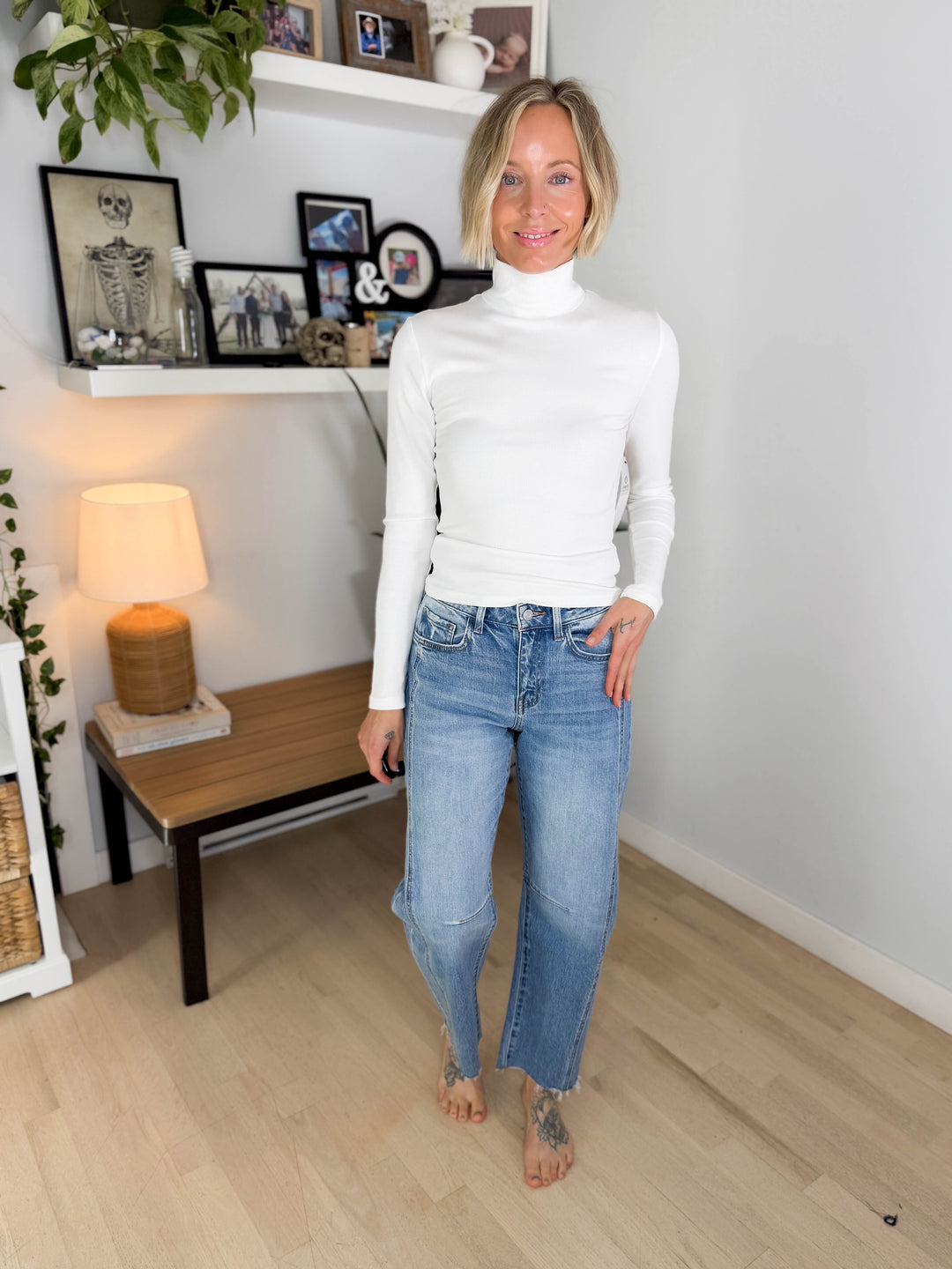 Vervet Julia High Rise Barrel Jeans- MEDIUM WASH