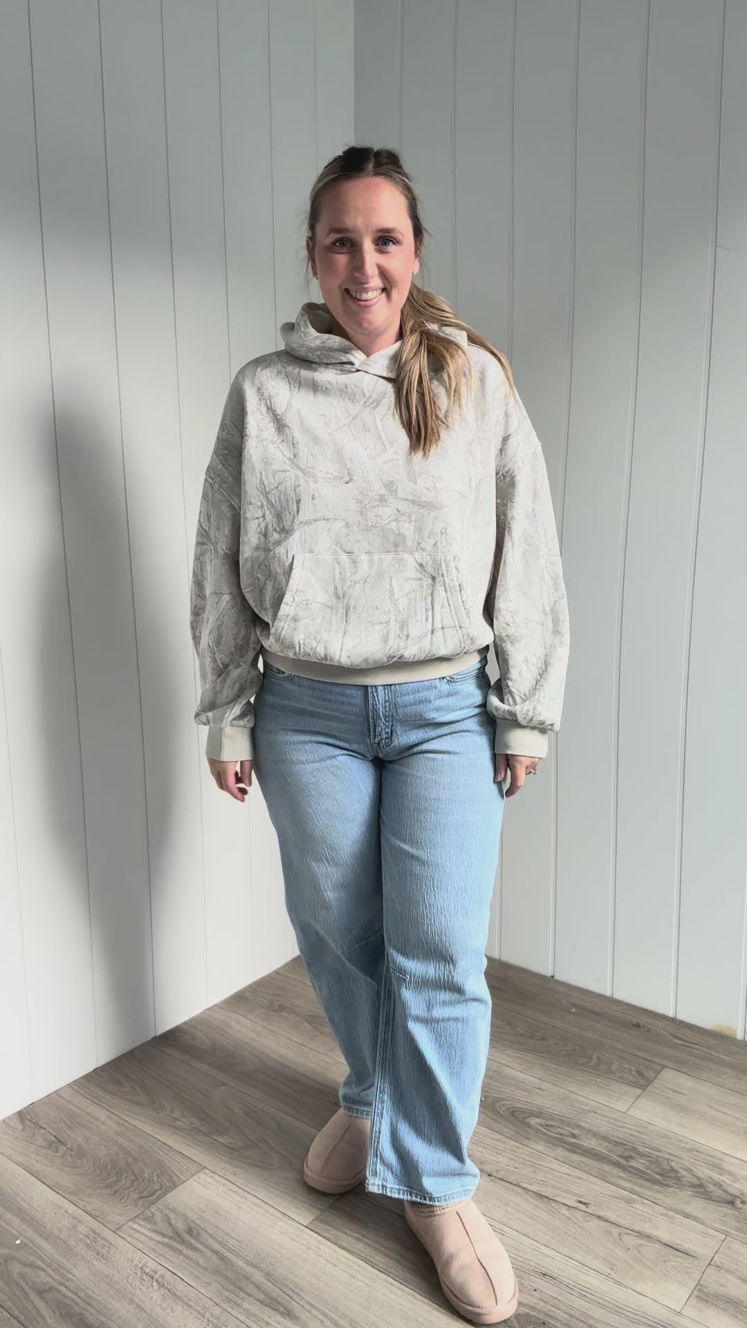 Vervet Gretta High Rise Barrel Jeans- LIGHT WASH