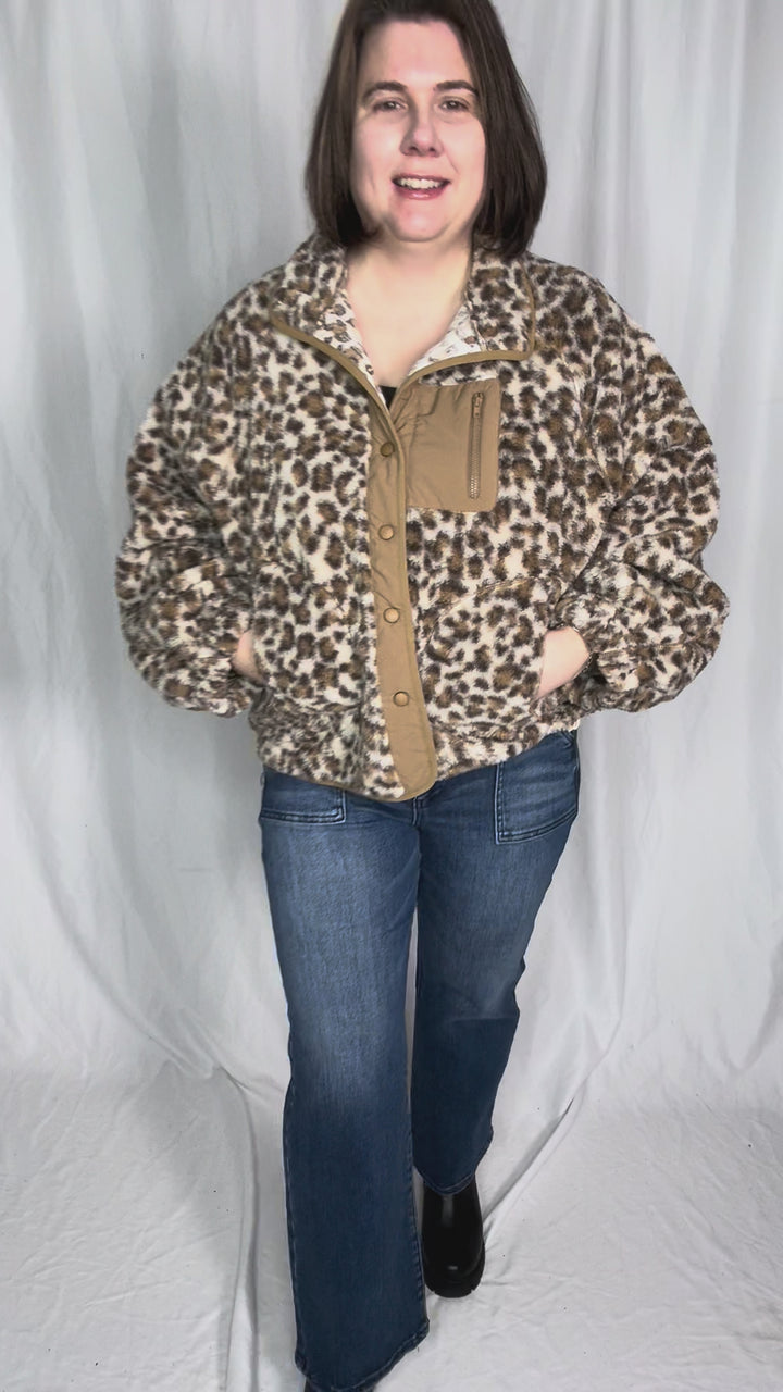 Britney Snap Button Sherpa Jacket- CREAM/LEOPARD