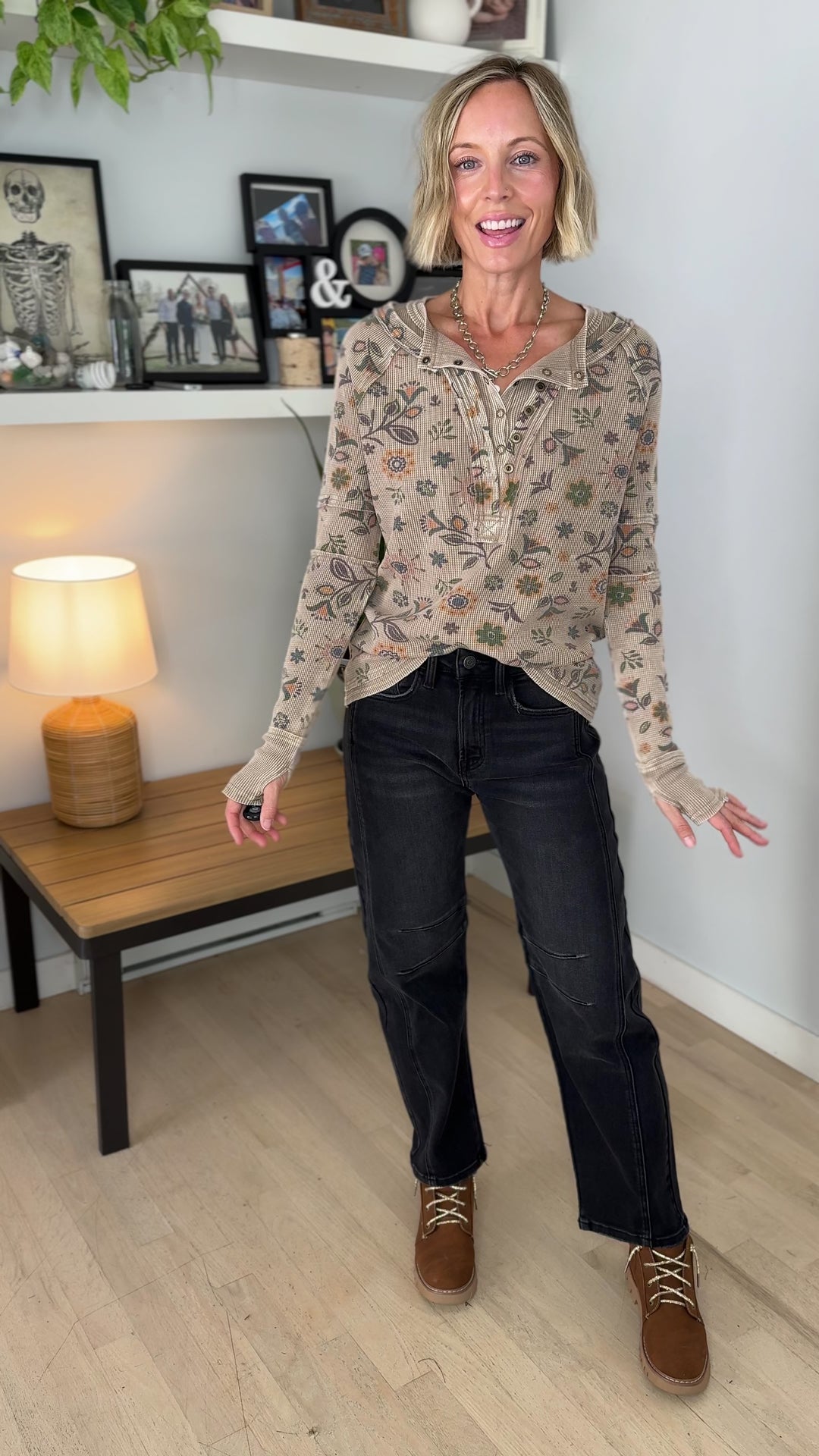 Goldenwood Floral Henley Long Sleeve- MOCHA