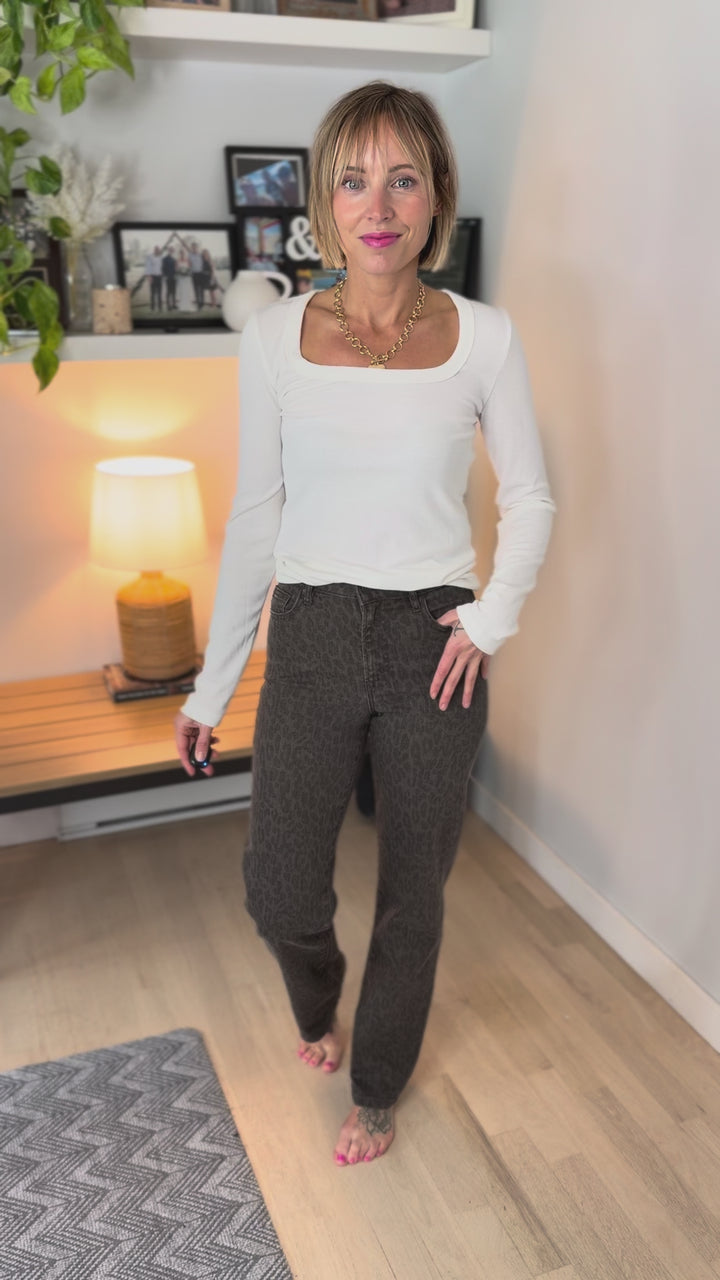 Beth Ribbed Scoop Neck Style- IVORY