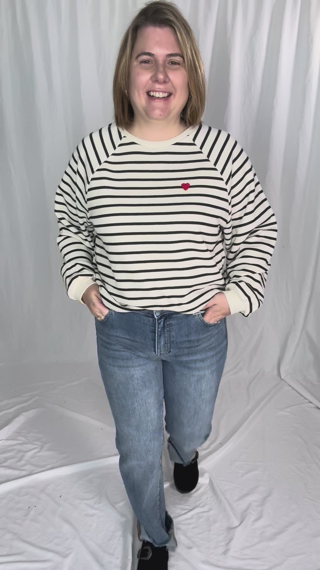ONLY Greta Heart Sweatshirt