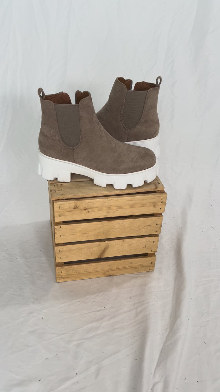 Birch Trail Boot- TAUPE