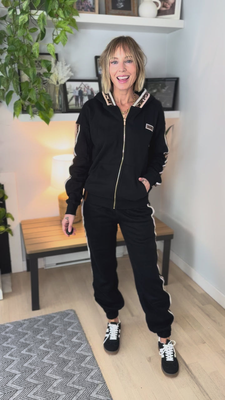 AMPERSAND AVE Comfort Zone Full Zip- FEARLESS