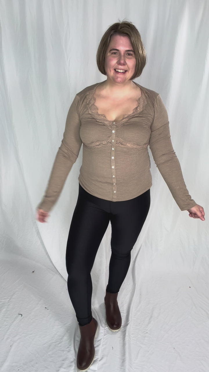 MONO B Harper Faux Leather Foil Legging