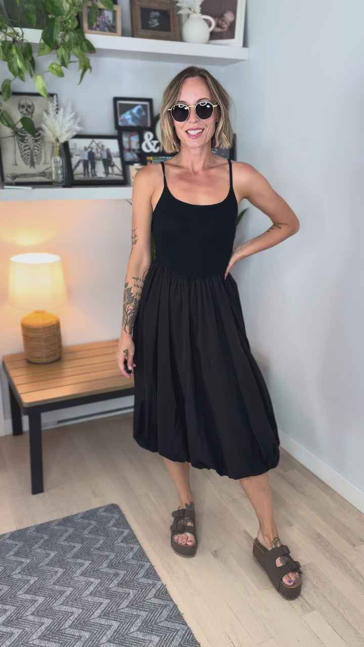 Rynlee Spaghetti Strap Bubble Midi Dress- BLACK