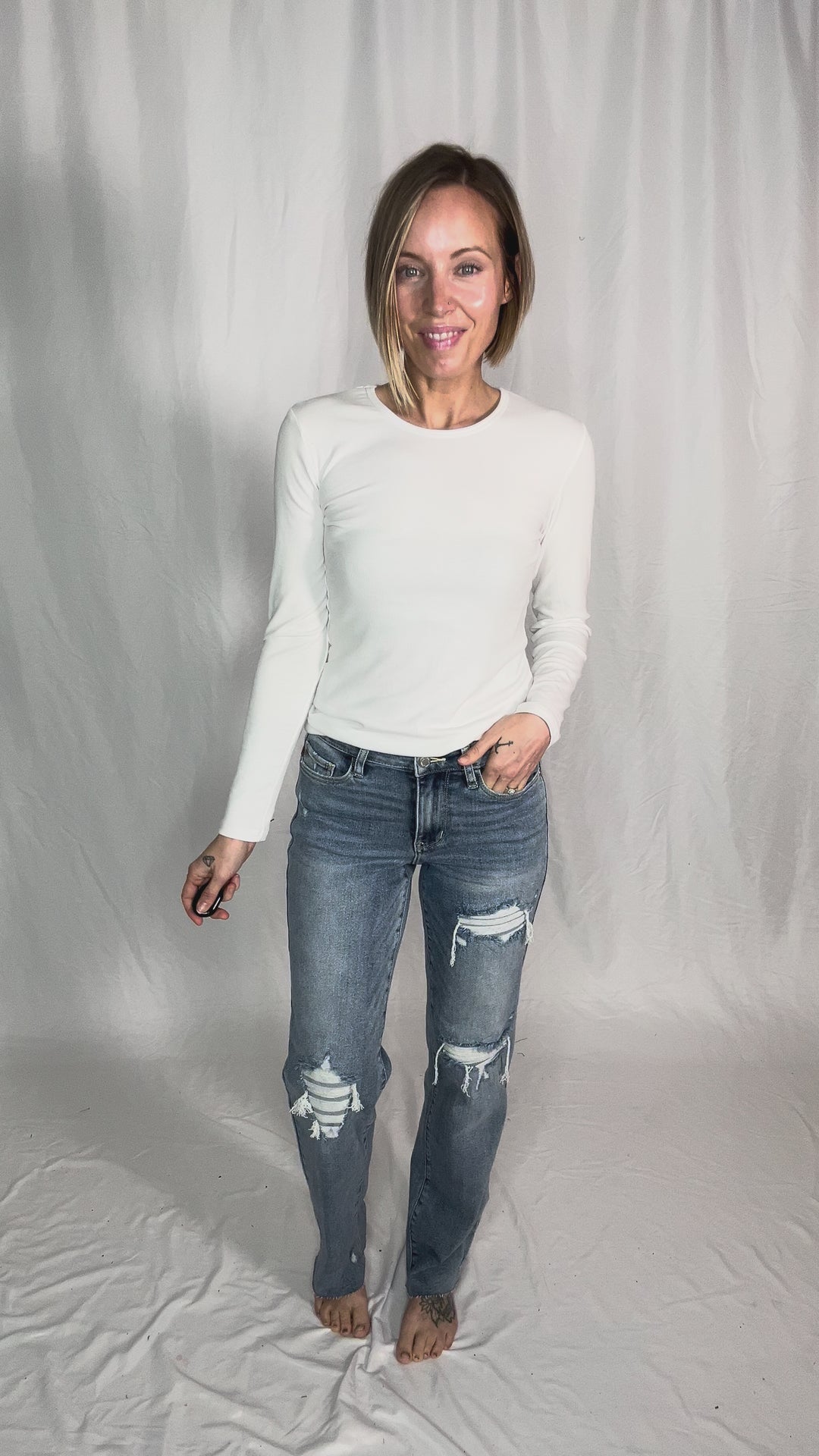 JUDY BLUE Addyson Mid Rise Rigid Magic Straight Leg Jean- LIGHT