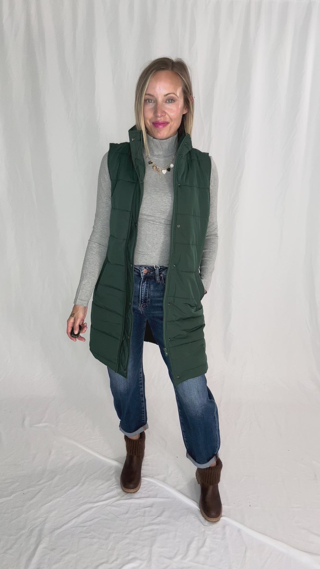 MICHELLE MAE Harlow Cling-Free Longline Vest- HUNTER GREEN