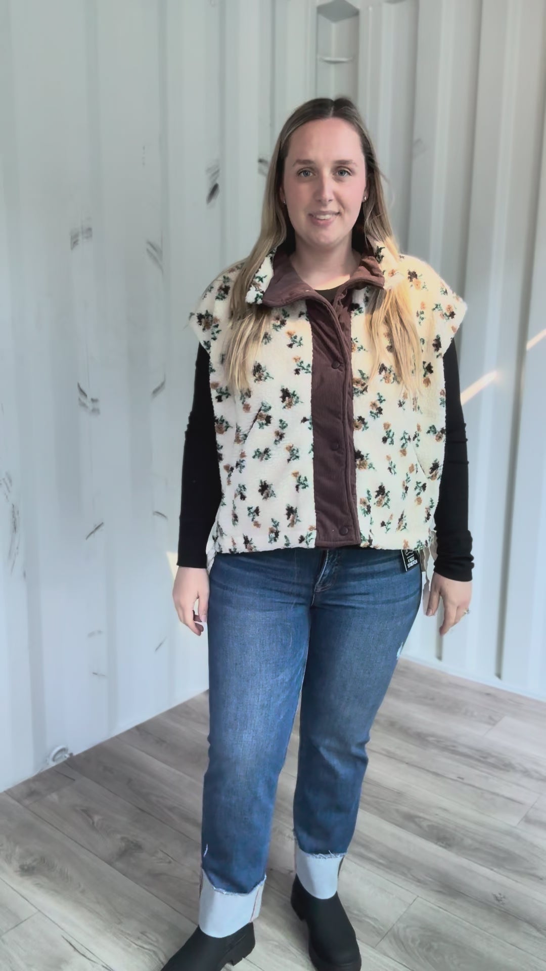 Nuzzle Floral Sherpa Vest- BROWN