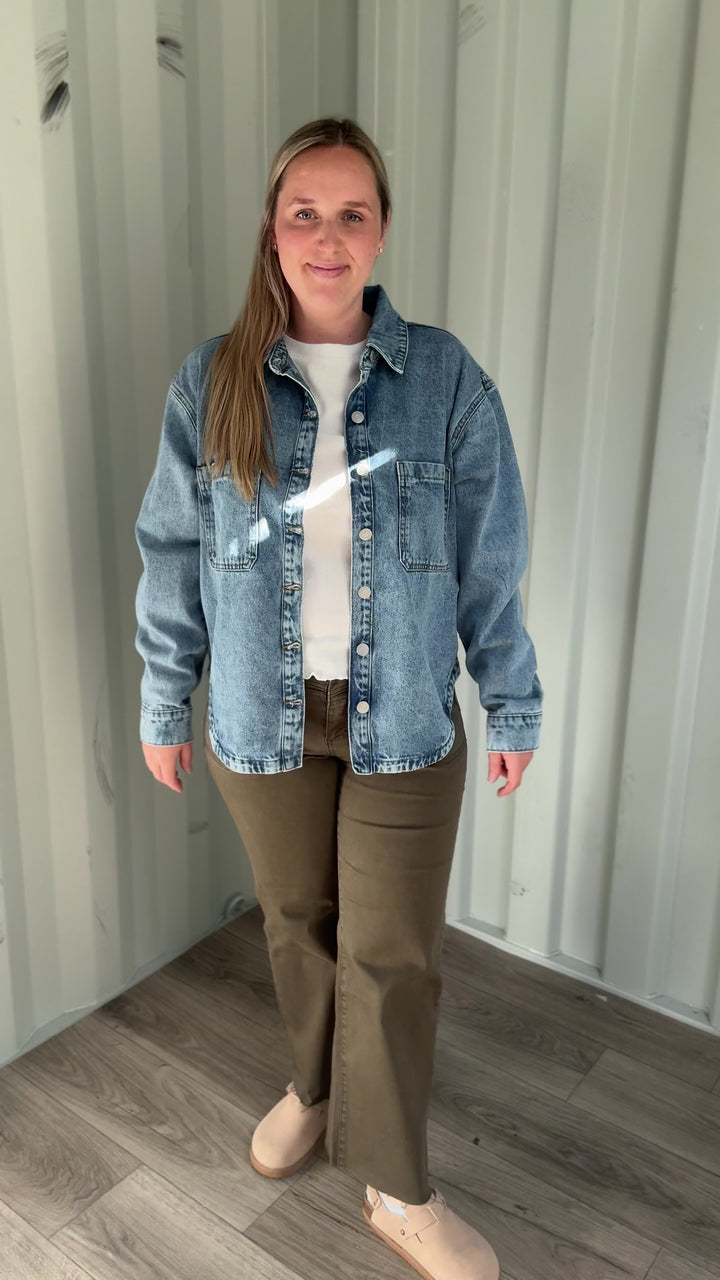 NOISY MAY Alva Denim Shacket- LIGHT WASH