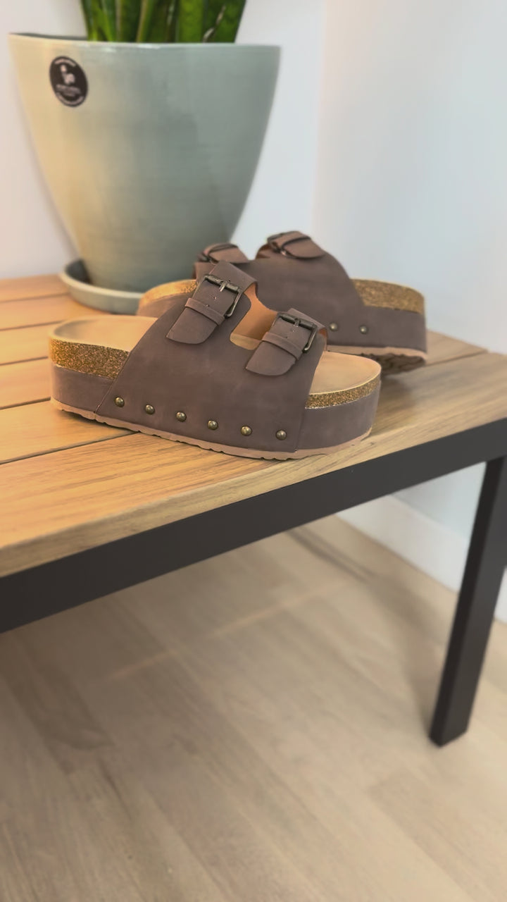 Summery Platform Sandal- BROWN