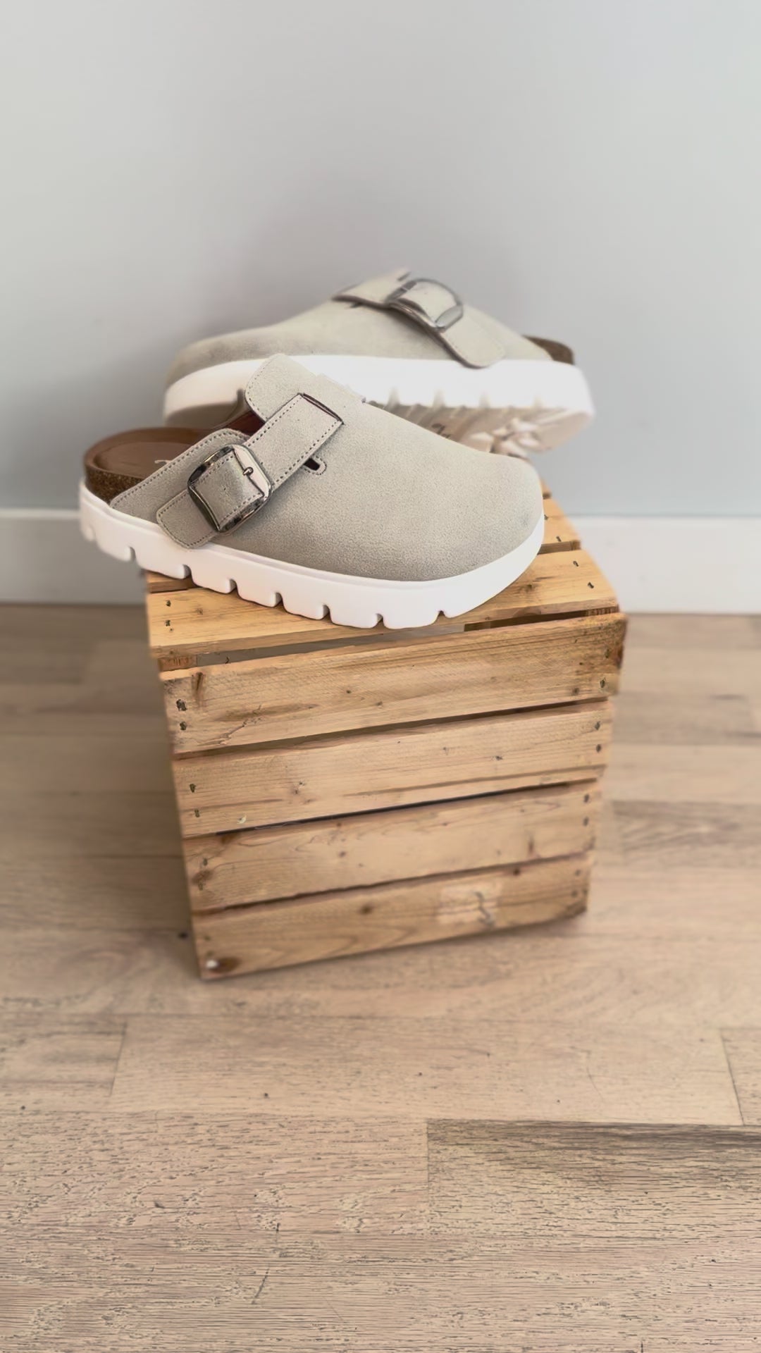 Riley Slip-On Clog- LIGHT TAUPE
