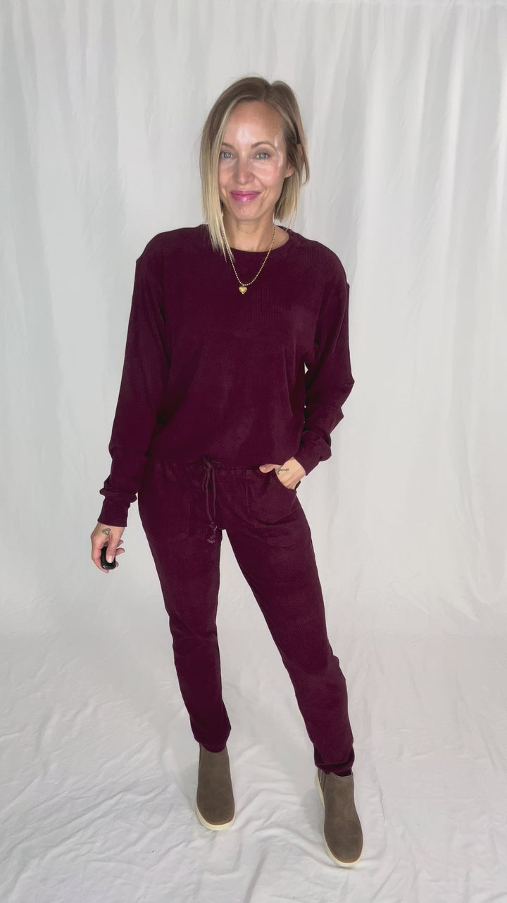 MICHELLE MAE Corrine Joggers- BURGUNDY