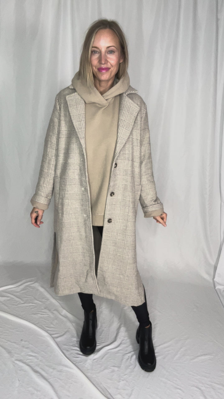 Winter Luxe Houndstooth Coat