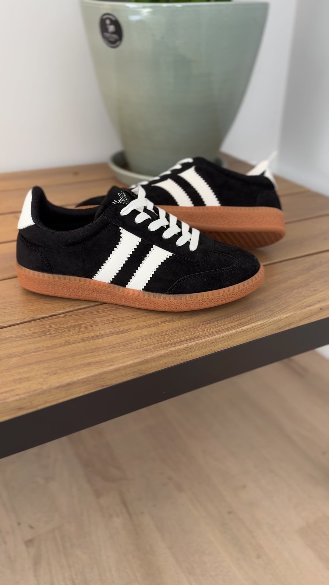 CORKYS Heads Up Comfort Sole Sneaker- BLACK/WHITE COMBO